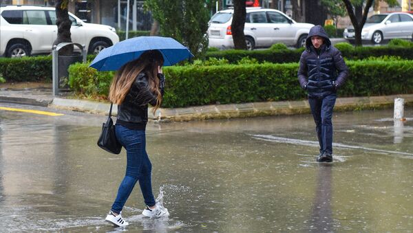 Дождь в Баку, фото из архива - Sputnik Азербайджан