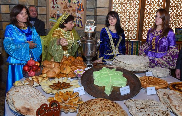 Фестиваль хлеба в Баку - Sputnik Азербайджан