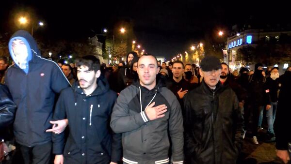 В Париже прошел марш полицейских в поддержку пострадавших коллег - Sputnik Азербайджан