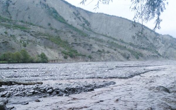 Селевые потоки угрожают жизни жителей деревни Гонагкенд Губинского района - Sputnik Азербайджан