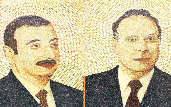 Среди его работ также портреты общенационального лидера Гейдара Алиева и нынешнего президента Ильхама Алиева - Sputnik Азербайджан