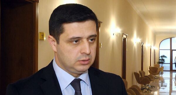 Səhiyyə Nazirliyinin hüquqi nəzarət sektorunun müdiri Elxan Əzizov Səhiyyə Nazirliyinin hüquqi nəzarət sektorunun müdiri Elxan Əzizov - Sputnik Azərbaycan