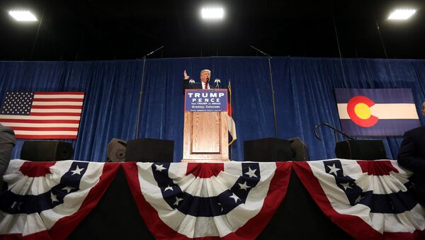 Кандидат в президенты США от Республиканской партии Дональд Трамп выступает в городе Грили, штат Колорадо - Sputnik Азербайджан