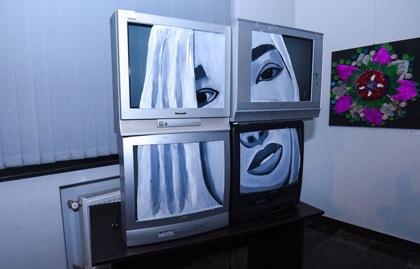 Выставка Repurposed (Видоизмененный) в выставочной галерее Союза художников Азербайджана - Sputnik Азербайджан