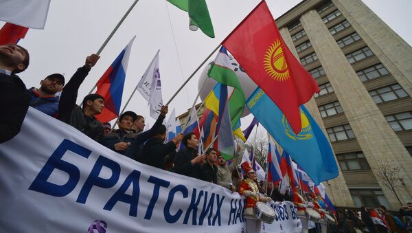 Митинг в честь Дня народного единства, Москва, 4 ноября 2015 года - Sputnik Азербайджан