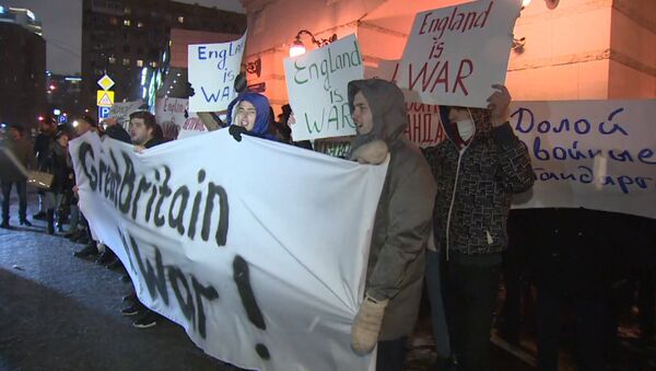 В Москве прошел митинг у посольства Великобритании - Sputnik Азербайджан