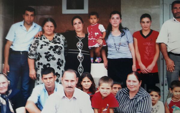 У бабушки Ивон 7 детей, 30 внуков и 28 провнуков - Sputnik Азербайджан