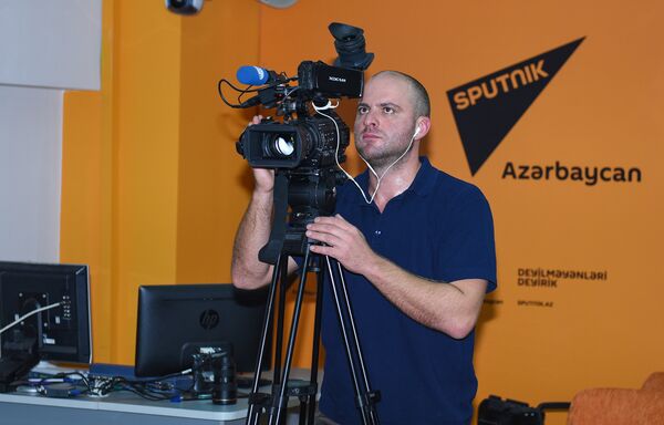 На мероприятии в Мультимедийном пресс-центре Sputnik Азербайджан было обсуждено будущее азербайджанского телевидения - Sputnik Азербайджан