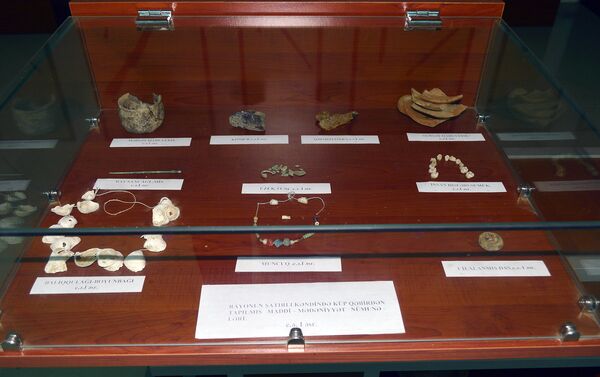 Образцы материальной культуры, обнаруженные при раскопках - Sputnik Азербайджан