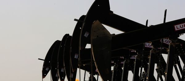 Нефтяные насосы в Бахрейне, фото их архива Нефтяные насосы в Бахрейне, фото их архива - Sputnik Азербайджан