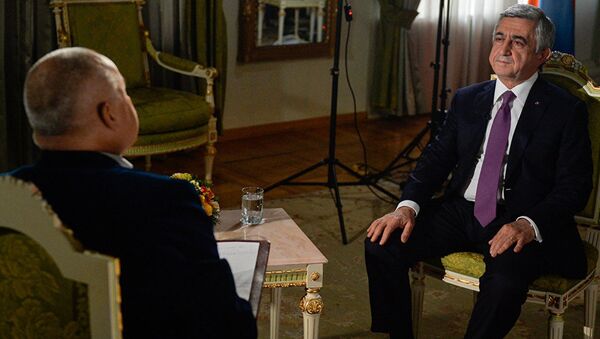 Президент Армении Серж Саргсян дал интервью генеральному директору МИА Россия сегодня Дмитрию Киселеву для Sputnik Армения - Sputnik Азербайджан