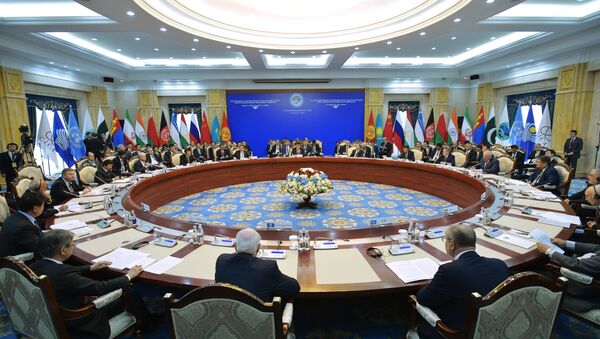 Заседание совета глав правительств государств -членов ШОС в Бишкеке, 3 ноября 2016 года - Sputnik Азербайджан