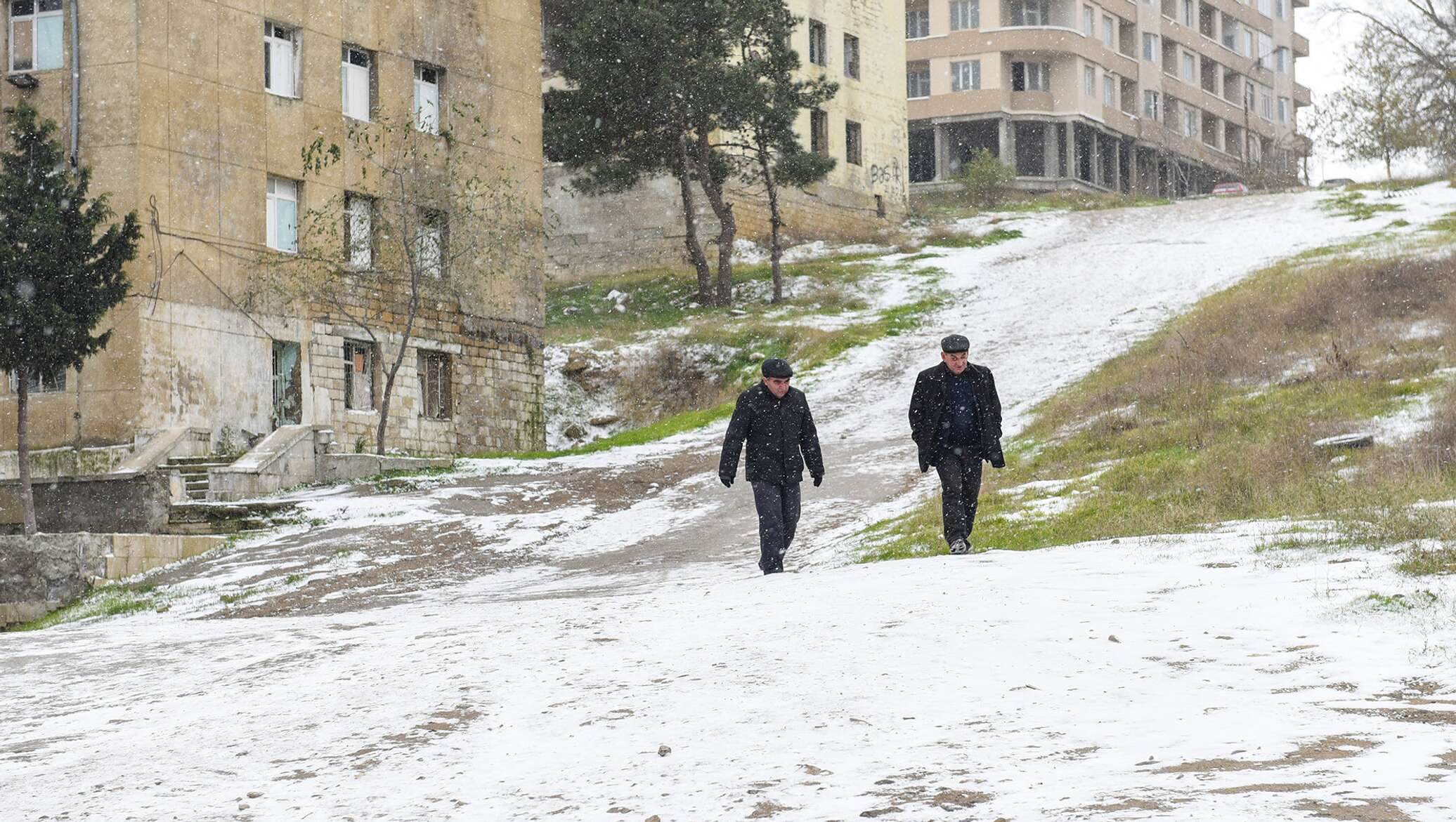 Погода в азербайджане в апреле. Погода в Азербайджане. Зима в Азербайджане температура. Снег в Азербайджане вчера. Температура в Азербайджане сейчас.