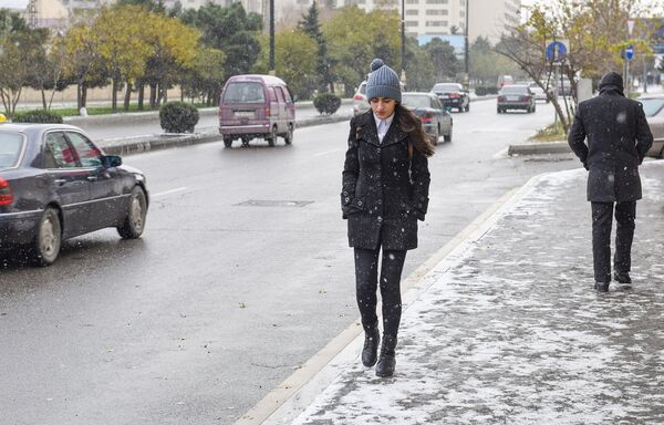 Первый снег в Баку - Sputnik Азербайджан
