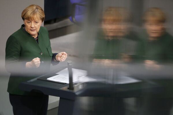 Ангела Меркель в Бундестаге - Sputnik Азербайджан