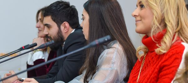 Пресс-конференция на тему Подготовка к проведению конкурса Baku Fashion Week в Мультимедийном пресс-центре Sputnik Азербайджан - Sputnik Азербайджан