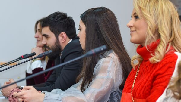 Пресс-конференция на тему Подготовка к проведению конкурса Baku Fashion Week в Мультимедийном пресс-центре Sputnik Азербайджан - Sputnik Азербайджан