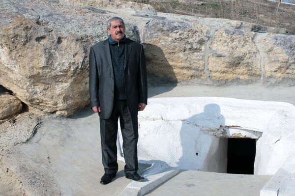 Şirvan Şəhər Mədəniyyət Mərkəzinin məsləhətçisi Eldar Qəmərli Şirvan Şəhər Mədəniyyət Mərkəzinin məsləhətçisi Eldar Qəmərli - Sputnik Azərbaycan