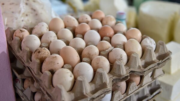 Продажа яиц, фото из архива - Sputnik Азербайджан