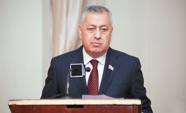 Milli Məclisin deputatı Vahid Əhmədov Milli Məclisin deputatı Vahid Əhmədov - Sputnik Azərbaycan