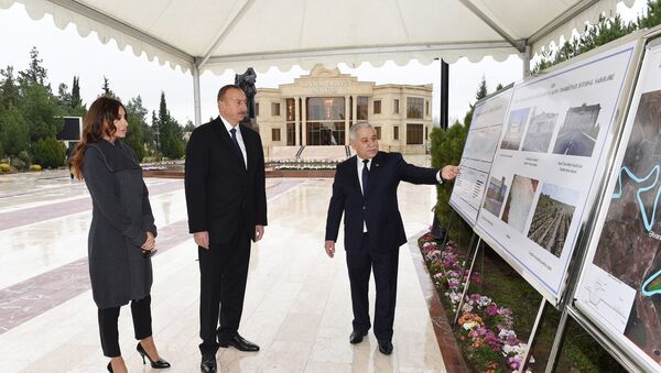Ильхам Алиев и его супруга Мехрибан Алиева посетили Зардабский район - Sputnik Азербайджан