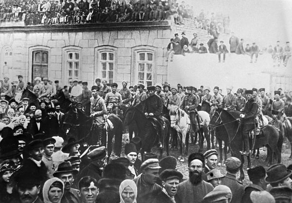 Солдаты Красной Армии вступают в Баку, 1 мая 1920 года - Sputnik Азербайджан