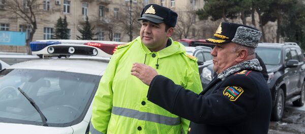 Обильный снегопад в Баку Обильный снегопад в Баку - Sputnik Азербайджан