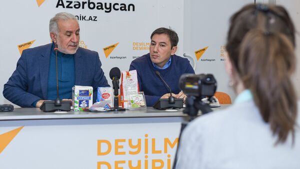 Пресс-конференция на тему Как дорожала потребительская корзина в 2016 году - Sputnik Азербайджан