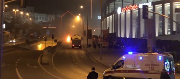 Двойной теракт произошел в центральном районе Стамбула. Кадры с места ЧП - Sputnik Азербайджан
