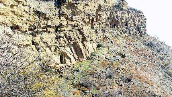 Ağstafa rayonu ərazisindəki Keşikçidağ mağaralar kompleksi - Sputnik Azərbaycan