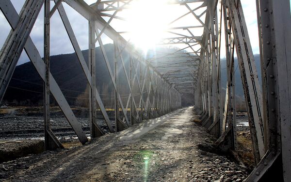 Мост был построен немецкими специалистами в 1897 году - Sputnik Азербайджан