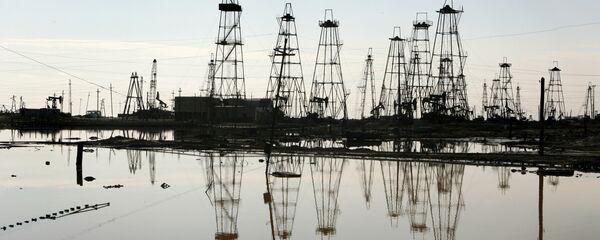 Добыча нефти на Каспии, фото из архива Добыча нефти на Каспии, фото из архива - Sputnik Азербайджан