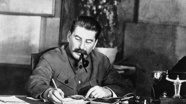 İosif Stalin iş otağında, 1 noyabr 1938-ci il - Sputnik Азербайджан