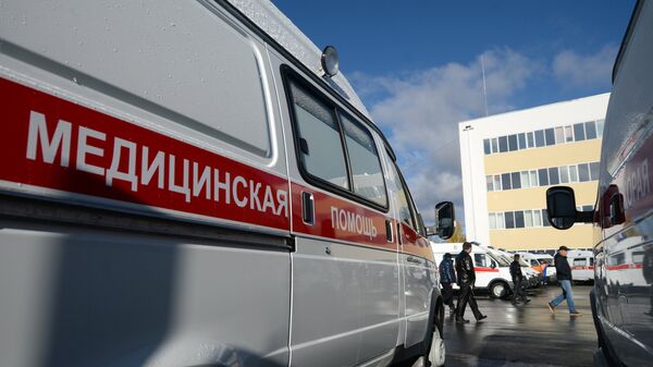 Автомобили скорой помощи в России, фото из архива - Sputnik Azərbaycan