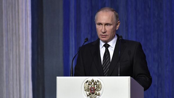 Президент РФ В. Путин выступил на торжественном вечере, посвященном Дню работника органов государственной безопасности - Sputnik Азербайджан