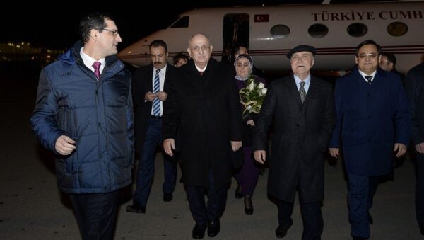 Спикер парламента Турции прибыл в Азербайджан - Sputnik Azərbaycan