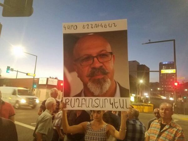 Анаит Синанян на акции в защиту прав политзаключенных в Армении Анаит Синанян на акции в защиту прав политзаключенных в Армении - Sputnik Азербайджан
