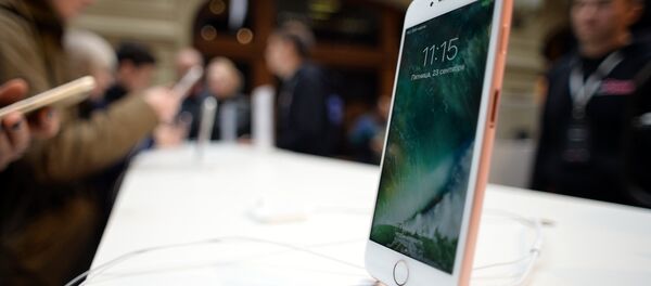 Новые смартфоны iPhone 7 и iPhone 7 Plus, фото из архива Новые смартфоны iPhone 7 и iPhone 7 Plus, фото из архива - Sputnik Азербайджан
