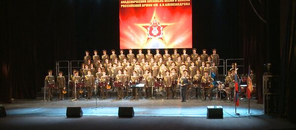 Выступление легендарного ансамбля Александрова в Кишиневе Выступление легендарного ансамбля Александрова в Кишиневе - Sputnik Азербайджан