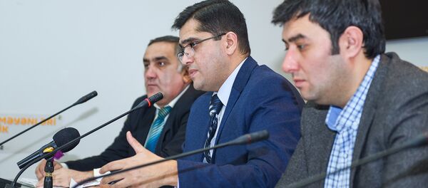 Пресс-конференция руководителя аналитического центра Атлас Эльхана Шахиноглу, посвященная подведению итогов 2016 года с позиции урегулирования нагорно-карабахского конфликта Пресс-конференция руководителя аналитического центра Атлас Эльхана Шахиноглу, посвященная подведению итогов 2016 года с позиции урегулирования нагорно-карабахского конфликта - Sputnik Азербайджан