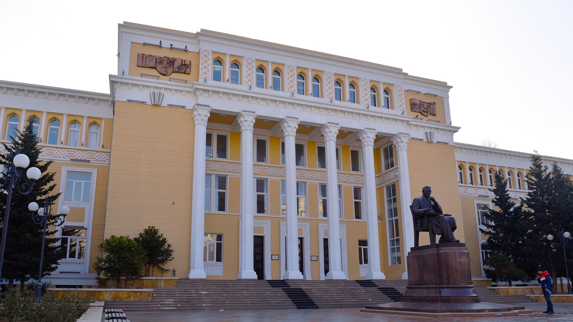 Бакинская музыкальная академия имени Узеира Гаджибейли  - Sputnik Азербайджан, 1920, 26.05.2021