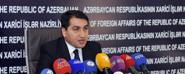 Глава пресс-службы МИД Азербайджана Хикмет Гаджиев, фото из архива Глава пресс-службы МИД Азербайджана Хикмет Гаджиев, фото из архива - Sputnik Азербайджан