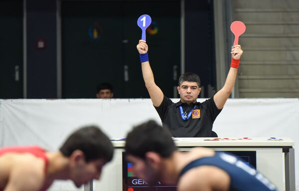 Чемпионат Азербайджана по борьбе среди взрослых - Sputnik Азербайджан