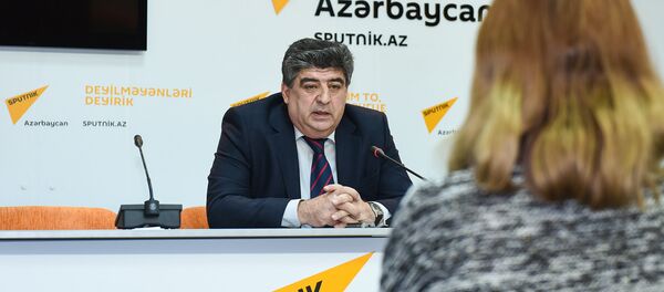 Пресс-конференция на тему Помогут ли выделенные линии для автобусов решить проблему пробок? Пресс-конференция на тему Помогут ли выделенные линии для автобусов решить проблему пробок? - Sputnik Азербайджан