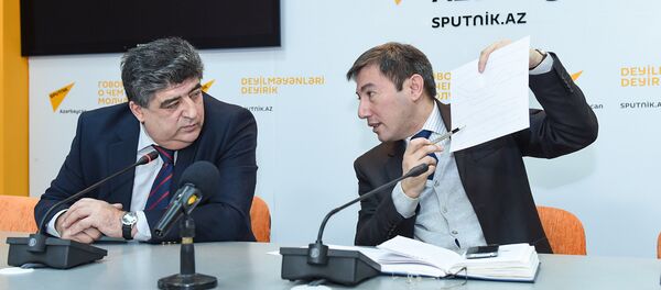 Пресс-конференция на тему Помогут ли выделенные линии для автобусов решить проблему пробок? - Sputnik Азербайджан