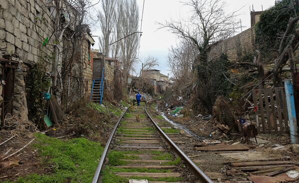 В бакинском поселке Шанхай люди живут в невыносимых условиях - Sputnik Азербайджан