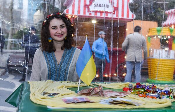Фестиваль культур Global Village 2017 на Площади фонтанов - Sputnik Азербайджан