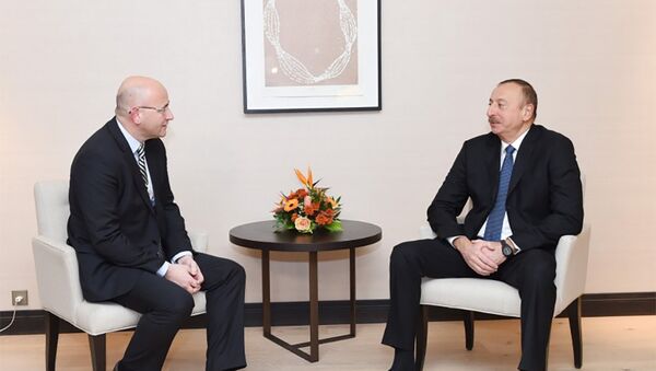 Prezident İlham Əliyev Davosda “Procter and Gamble Europe” şirkətinin prezidenti ilə görüşüb - Sputnik Azərbaycan