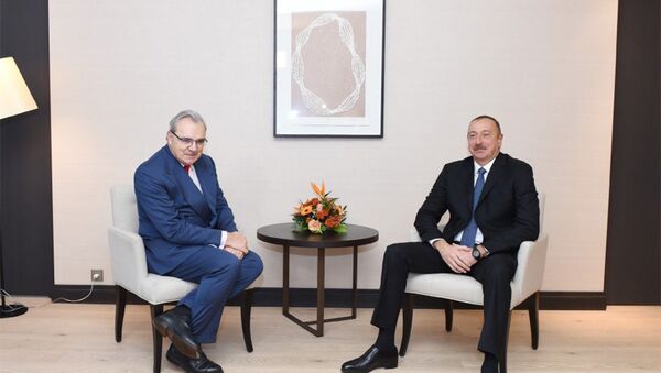 Prezident İlham Əliyev Davosda “Suez Group” şirkətinin baş icraçı direktoru ilə görüşüb - Sputnik Azərbaycan