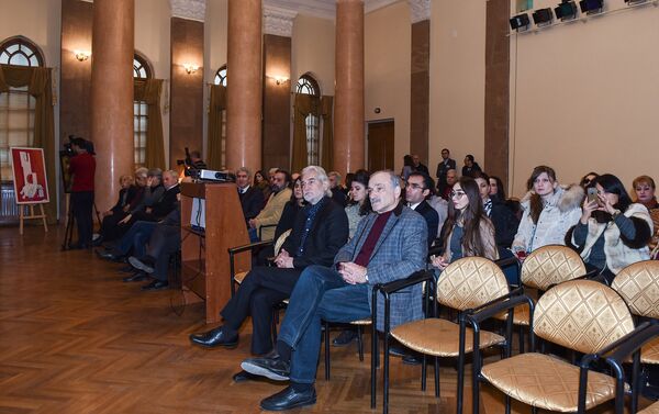 В мероприятии приняли участие высокопоставленные лица, деятели культуры и искусства, студенты различных вузов страны и представители СМИ. - Sputnik Азербайджан